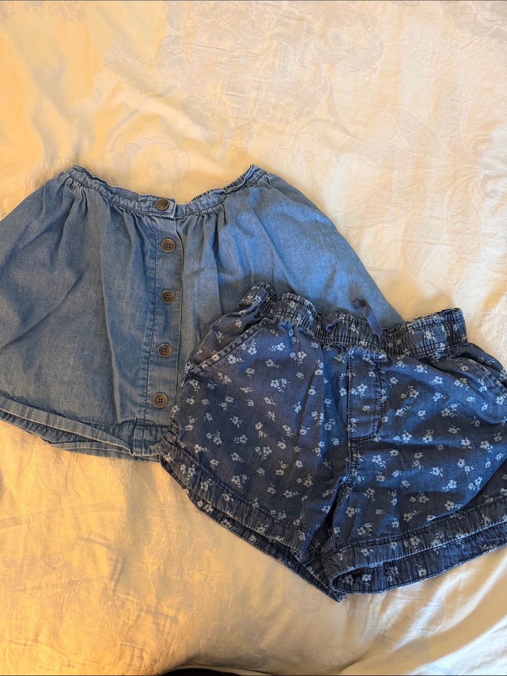 Gap kids Girls' bundle Blue Denim Skirt and Floral Shorts Set size 7-8 and 8-9